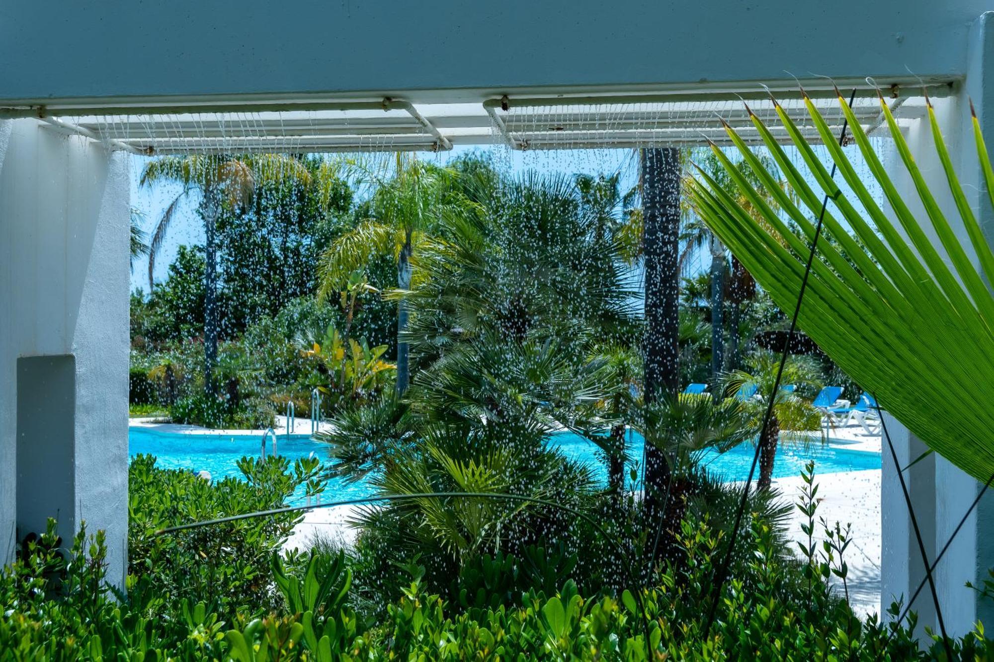 Paradise Lagoon Alcazaba By Hostlovers Appartamento