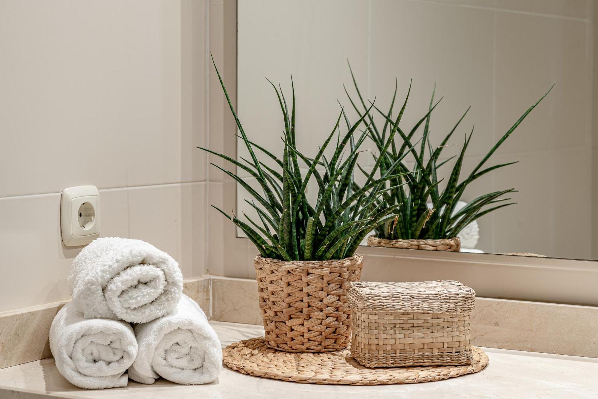 Apartment Paradise Lagoon Alcazaba By Hostlovers Estepona
